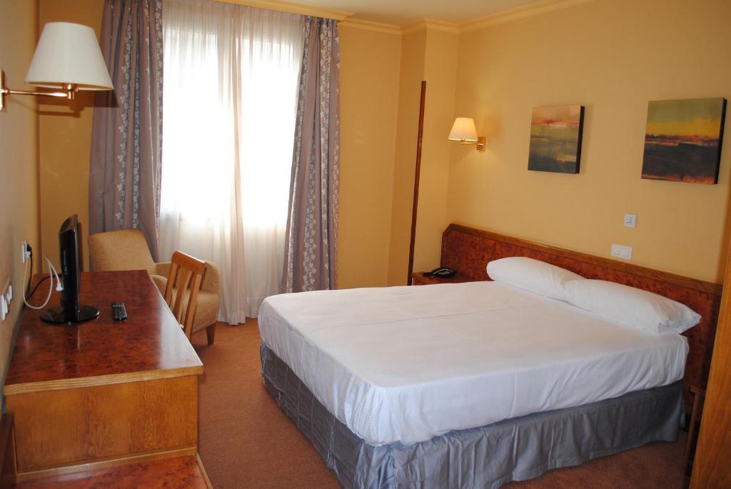 Hotel Gernika - Adults Only Номер фото